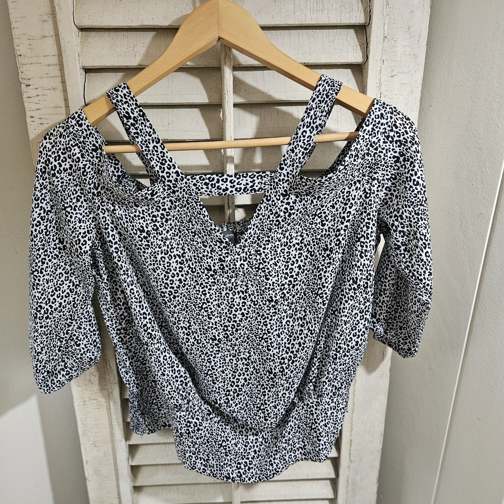 Bold Elements Black And White Patterned Blouse - image 1